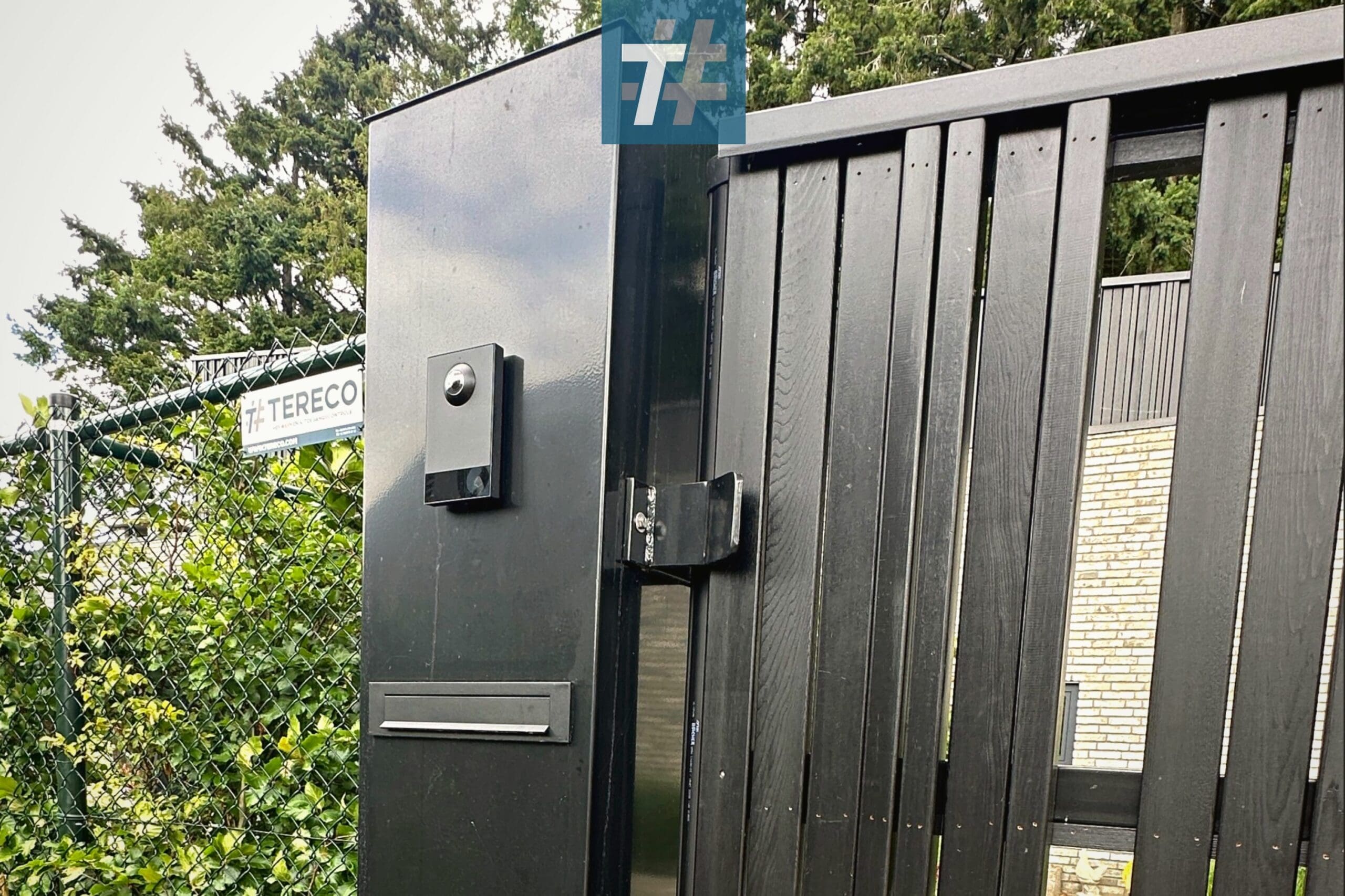 Intercom beveiliging voor je poort. oprit beveiligd met video intercom